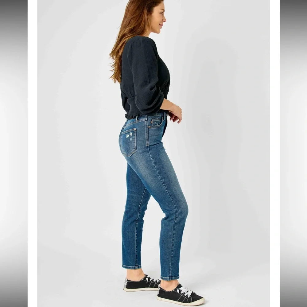Judy Blue HiWaist Slim Fit Tummy Control Dark Wash Slight Distress Jeans NWT 22W